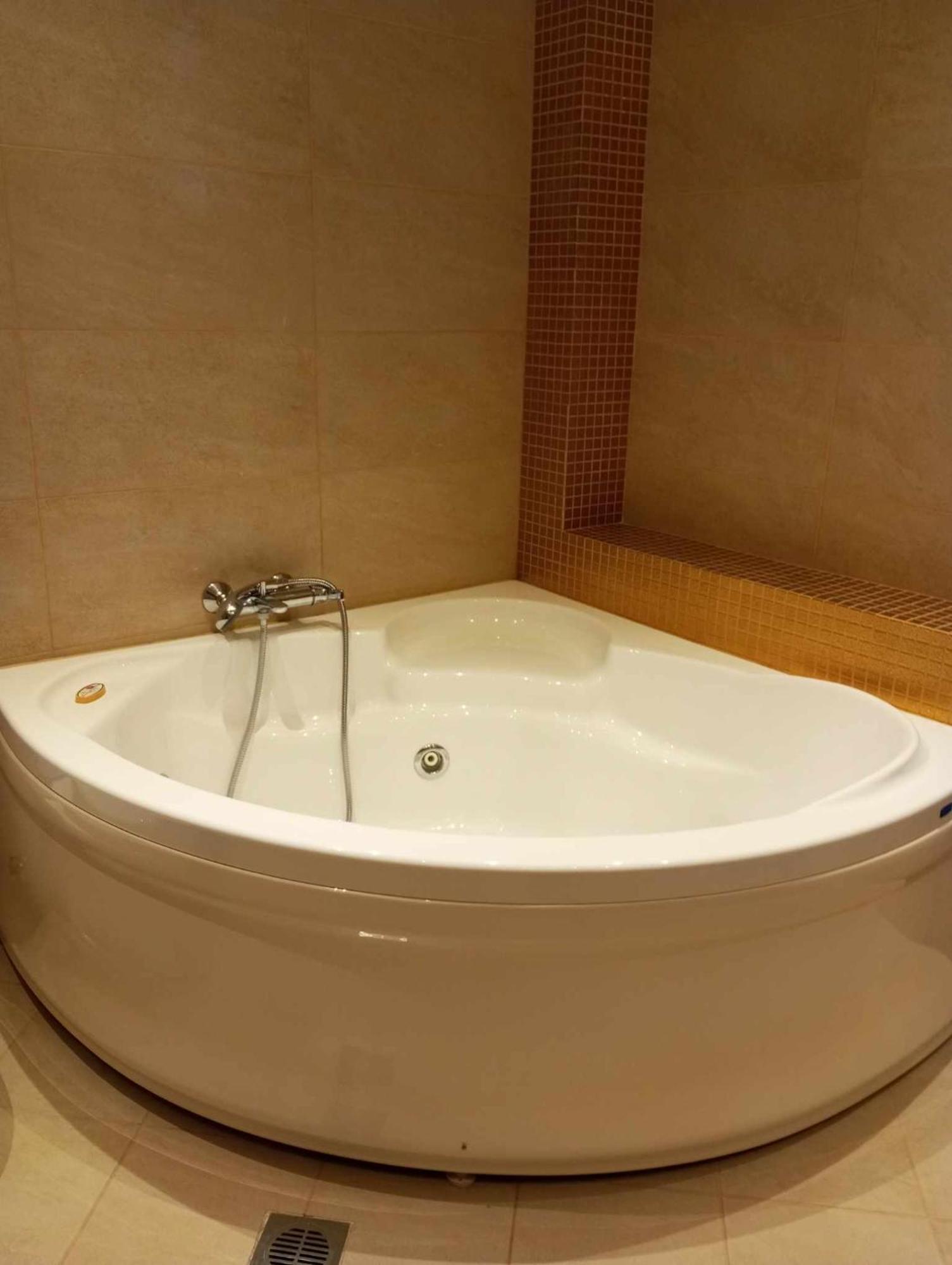 Kos Villa - Family Comfort With Large Garden, Jacuzzi Exterior foto